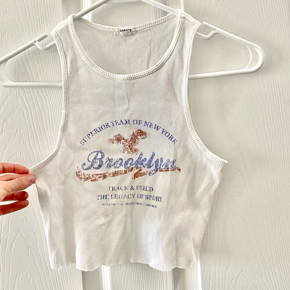 [SOLD] Cropped muscle tank top